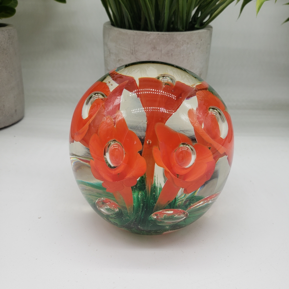 Joe St. Claire Art Glass Paperweight with Orange Trumpet-shaped Flowers - Picture 2 of 10